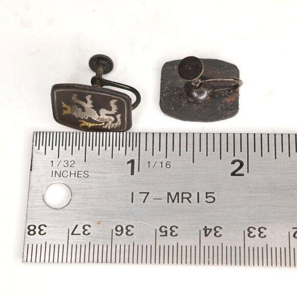 Vintage Swank Coat of Arm Fighting Lion Shield Earrings Screw Back  Black Silver - Picture 4 of 6
